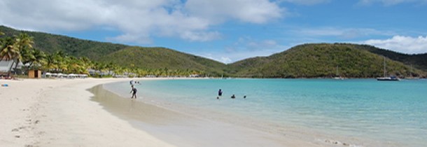 Antigua, une plage différente par jour pendant un an…