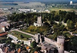 Explorez Gisors et le département de l’Eure à bord d’une voiture de location